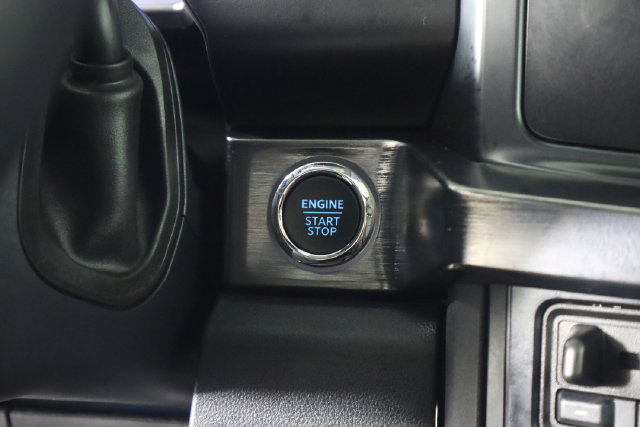 Used 2024 Ford F350 Lariat w/ Tremor Off-Road Package AWD/4WD image 57