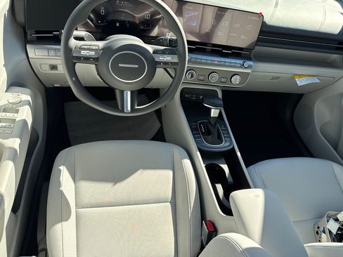 New 2026 Hyundai Kona SE image 13