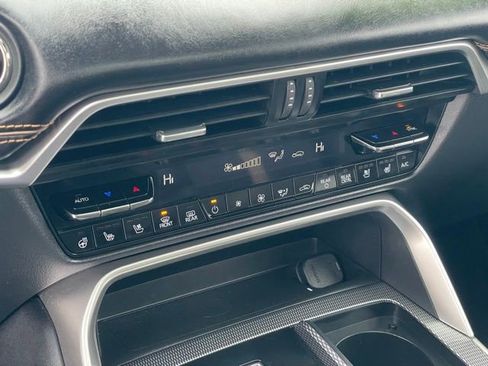 Certified 2024 MAZDA CX-90 Plug-In Hybrid w/ Premium Plus AWD/4WD image 16