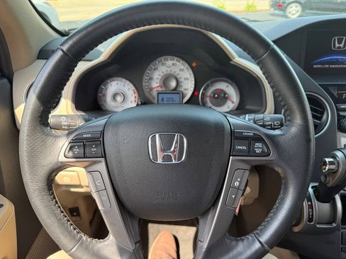 Used 2013 Honda Pilot Touring image 15