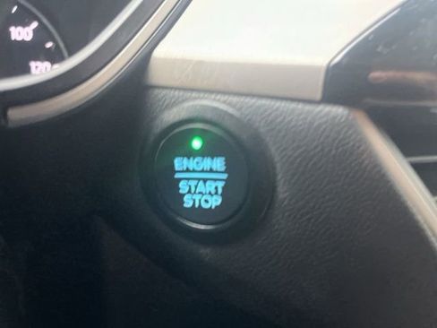 Certified 2021 Ford Escape SE image 23