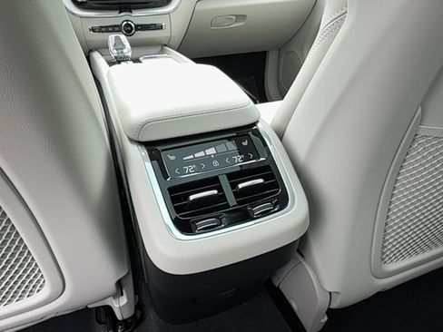 New 2026 Volvo XC60 B5 Ultra w/ Protection Package Premier image 16