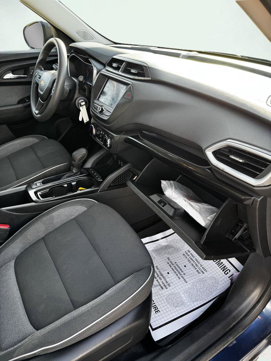 Used 2022 Chevrolet TrailBlazer LS AWD/4WD image 29