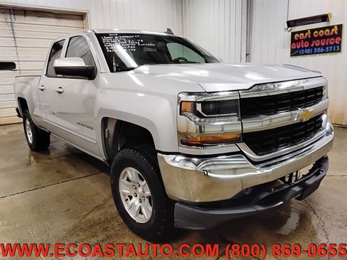 Used 2017 Chevrolet Silverado 1500 LT w/ Trailering Package image 1
