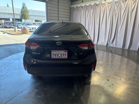 Used 2025 Toyota Corolla LE FWD image 6