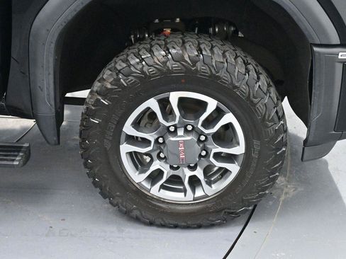 Used 2024 GMC Sierra 2500 AT4 w/ AT4 Premium Plus Package AWD/4WD image 34