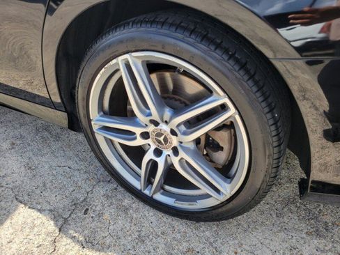 Used 2018 Mercedes-Benz E 400 4MATIC Sedan image 8