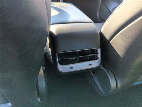 Used 2020 Tesla Model 3 Standard Range Plus image 16