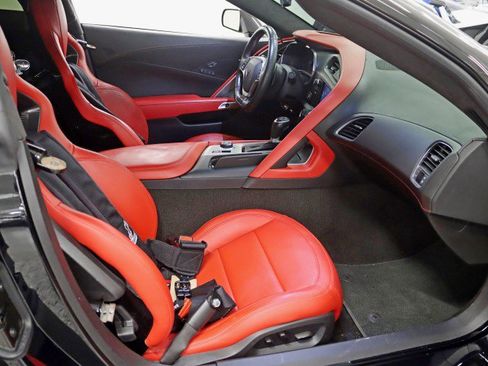 Used 2015 Chevrolet Corvette Z06 w/ 3LZ Preferred Equipment Group image 31