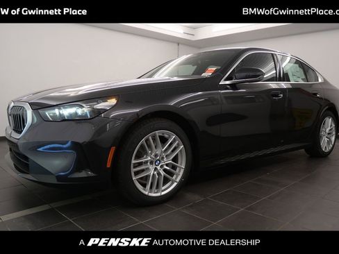 Used 2025 BMW 530i w/ Premium Package image 1