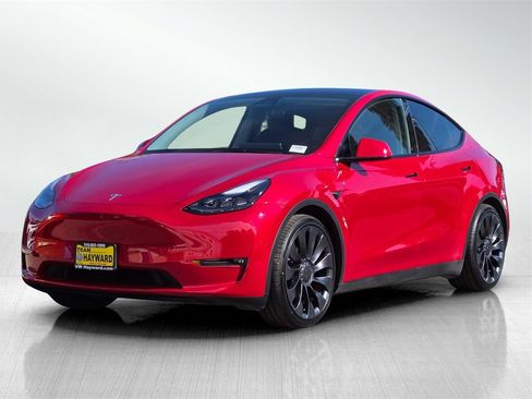 Used 2023 Tesla Model Y Performance image 8