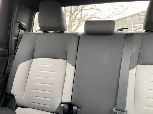 Used 2025 Toyota Tacoma TRD Off-Road image 38