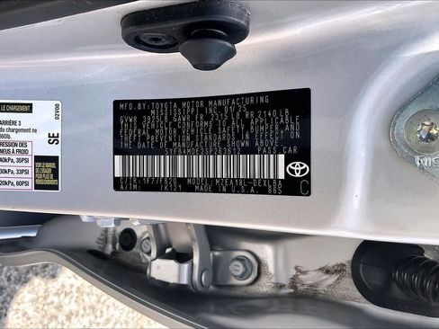 Used 2025 Toyota Corolla LE FWD image 28