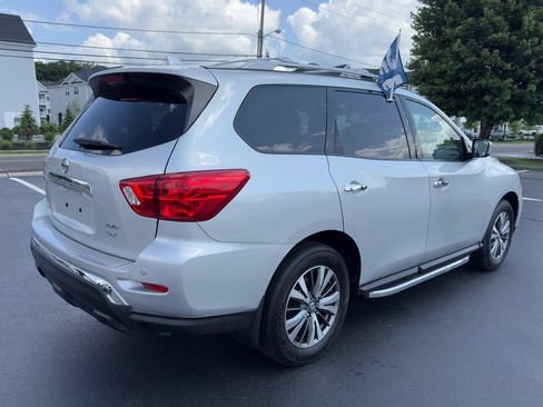 Used 2020 Nissan Pathfinder SV AWD/4WD image 6