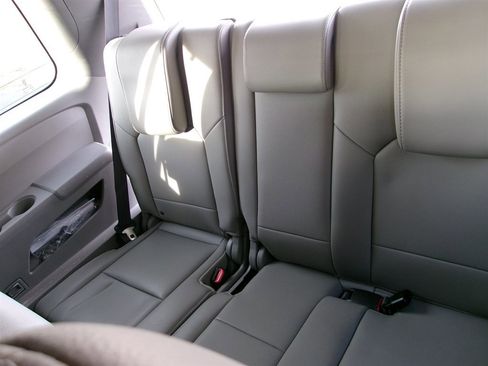 Used 2014 Honda Pilot Touring image 19