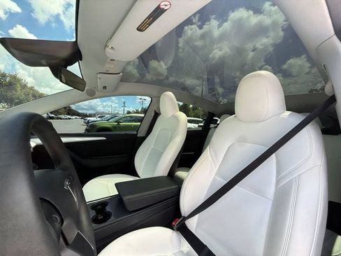 Used 2023 Tesla Model Y Long Range AWD/4WD image 21