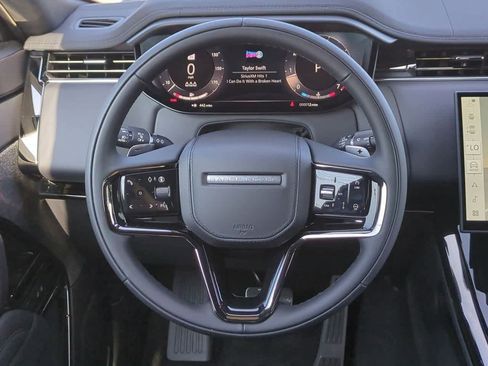 New 2025 Land Rover Range Rover Sport Dynamic SE image 22