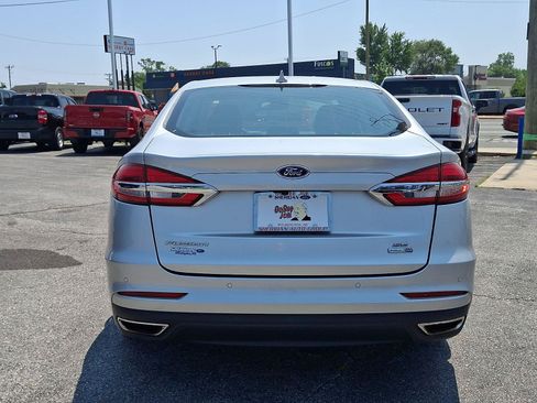 Used 2019 Ford Fusion SE AWD/4WD image 5