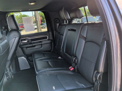 Certified 2025 RAM 2500 Laramie AWD/4WD image 13