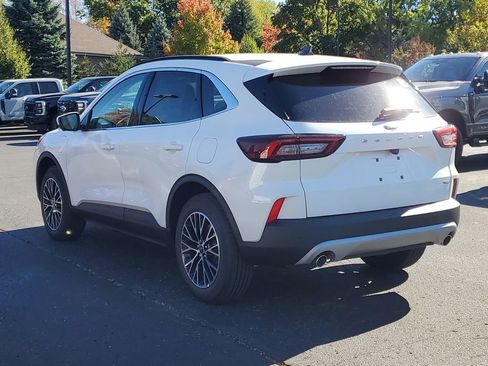 New 2026 Ford Escape SE w/ PHEV Premium Package image 2