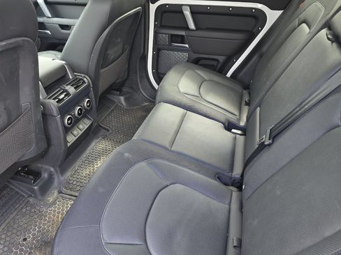 Used 2024 Land Rover Defender 110 X-Dynamic SE AWD/4WD image 8