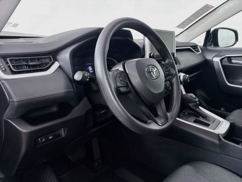 Certified 2025 Toyota RAV4 XLE FWD image 4
