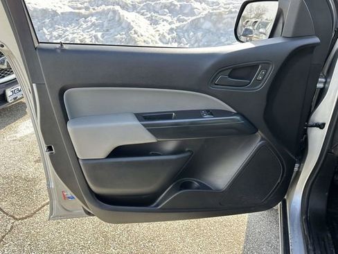 Used 2018 Chevrolet Colorado 2WD Extended Cab image 17