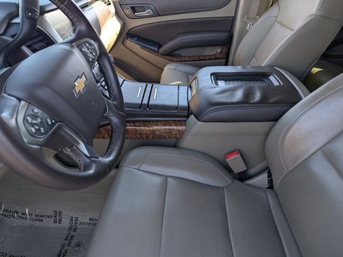 Used 2015 Chevrolet Suburban LTZ image 18
