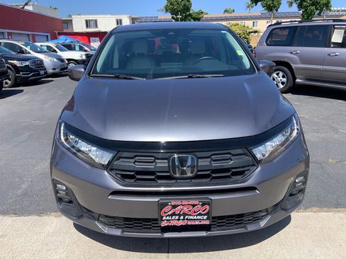 Used 2025 Honda Odyssey EX-L image 2