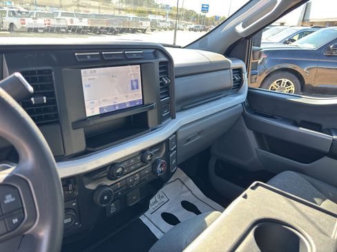 Used 2024 Ford F350 XLT image 29