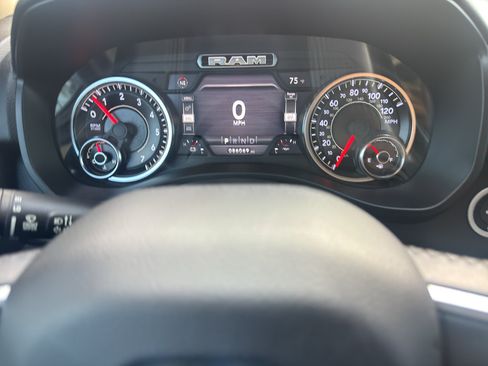 Used 2019 RAM 1500 Big Horn AWD/4WD image 14