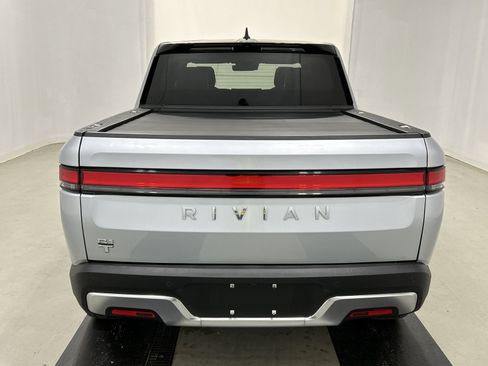 Used 2025 Rivian R1T Adventure image 4