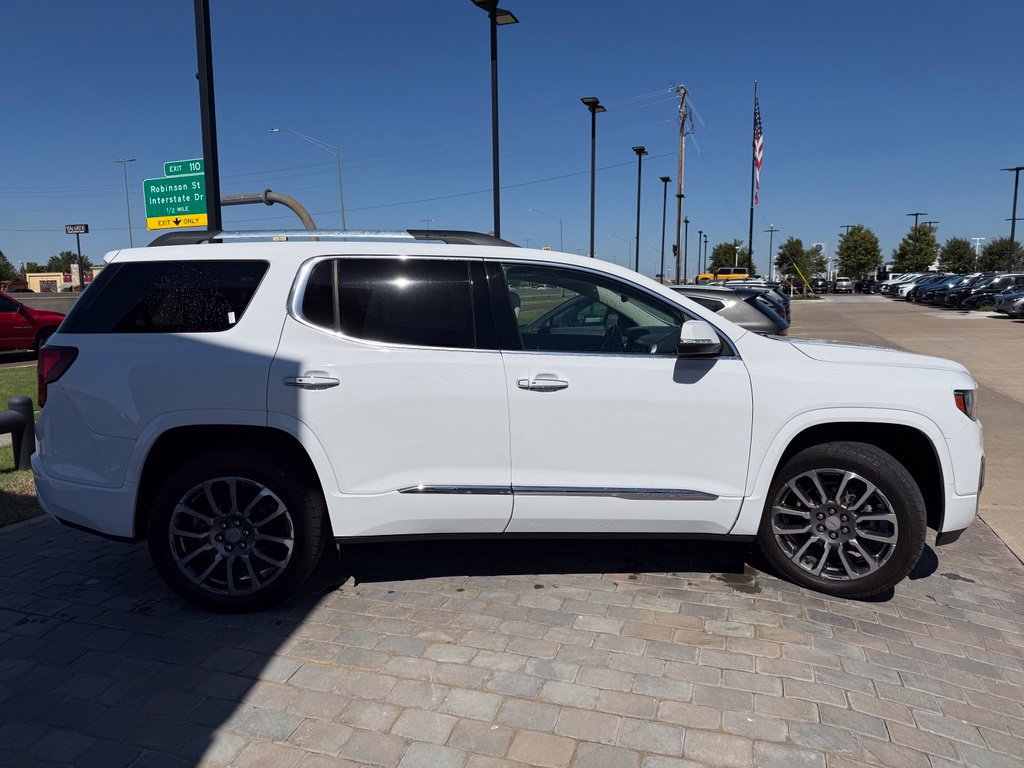 Used 2023 GMC Acadia Denali AWD/4WD image 6