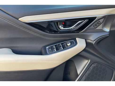 Used 2024 Subaru Outback Limited image 11