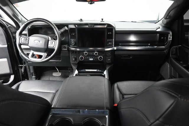 Used 2025 Ford F350 Lariat w/ Lariat Ultimate Package AWD/4WD image 30