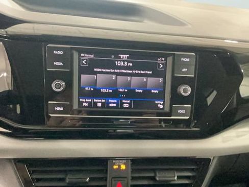 Certified 2024 Volkswagen Taos S AWD/4WD image 18