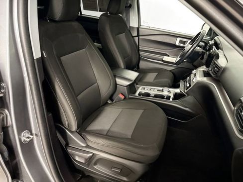 Used 2022 Ford Explorer XLT w/ Class IV Trailer Tow Package image 43