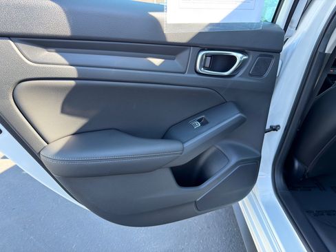 Used 2024 Honda Civic EX-L image 13