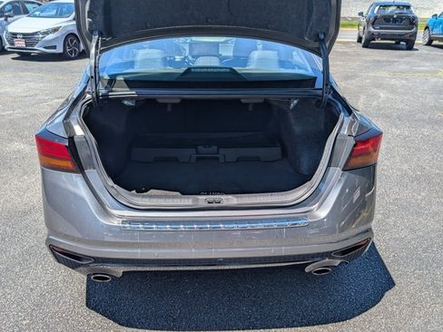 Certified 2023 Nissan Altima 2.5 SR w/ SR Premium Package FWD image 13