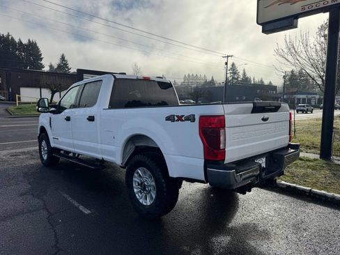 Used 2021 Ford F250 XLT AWD/4WD image 4