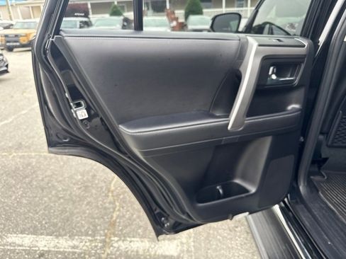 Used 2024 Toyota 4Runner Limited AWD/4WD image 30