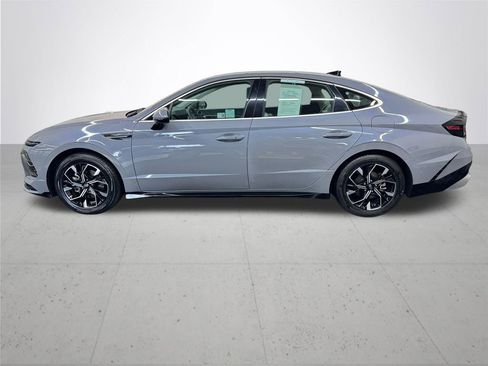 Used 2024 Hyundai Sonata SEL FWD image 3
