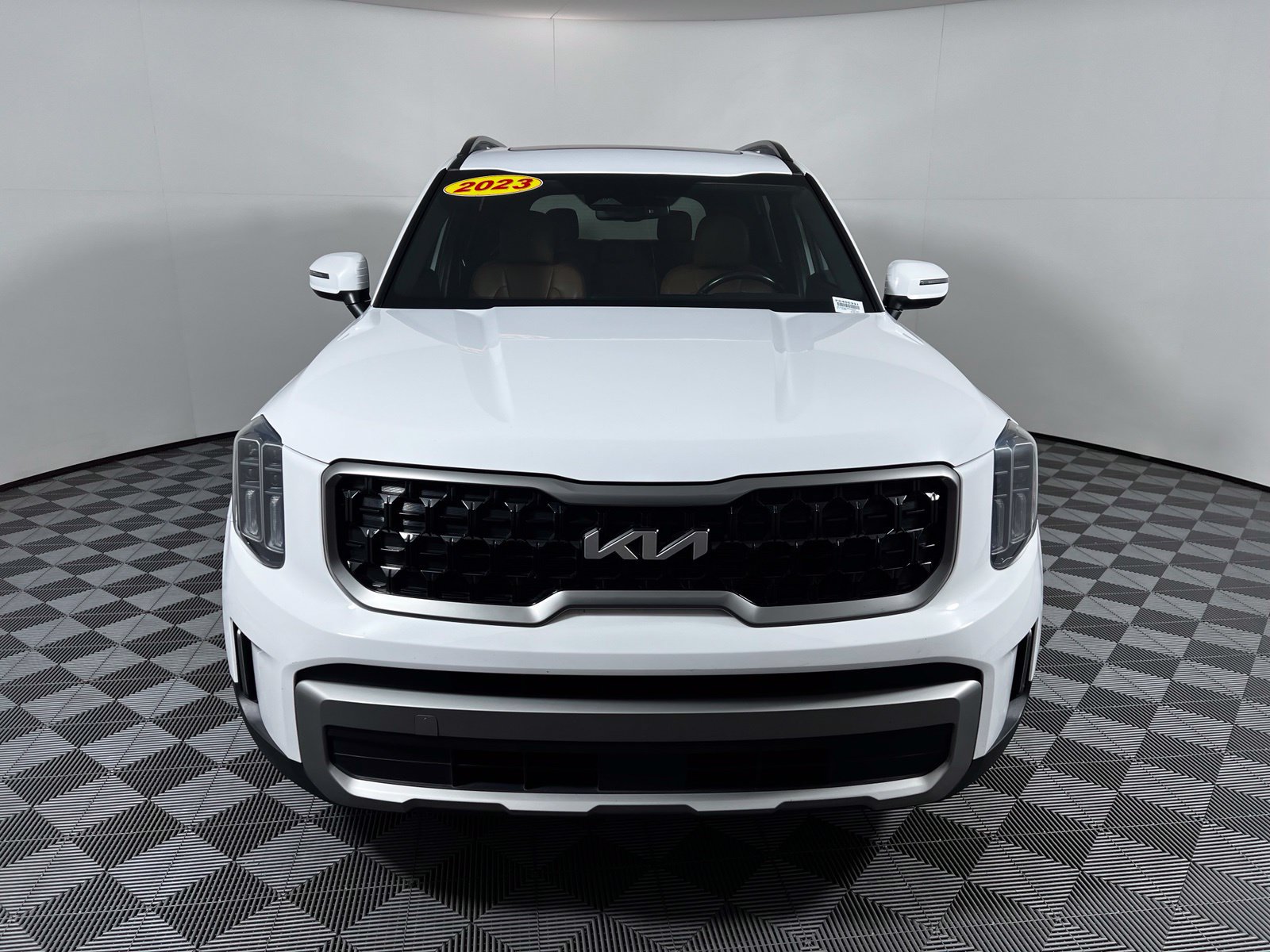 Used 2023 Kia Telluride EX X-Line AWD/4WD image 2