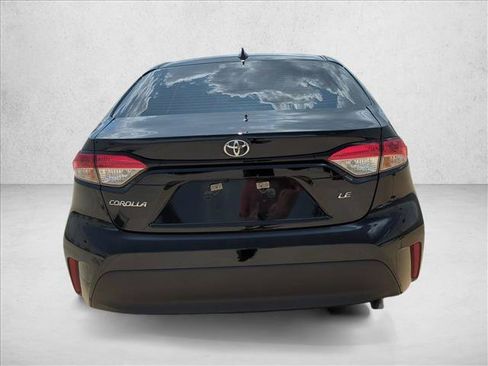 Used 2025 Toyota Corolla LE FWD image 6