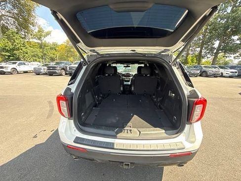 Certified 2023 Ford Explorer ST-Line w/ Class IV Trailer Tow Package AWD/4WD image 15