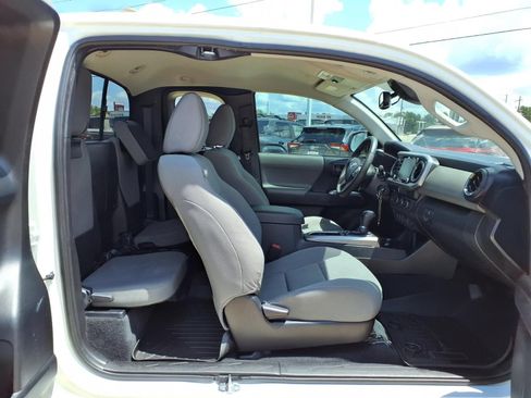 Certified 2021 Toyota Tacoma SR5 RWD image 19