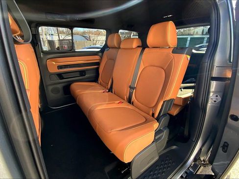 New 2025 Volkswagen ID. Buzz Pro S image 10