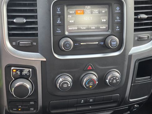 Used 2024 RAM 1500 Classic SLT AWD/4WD image 31