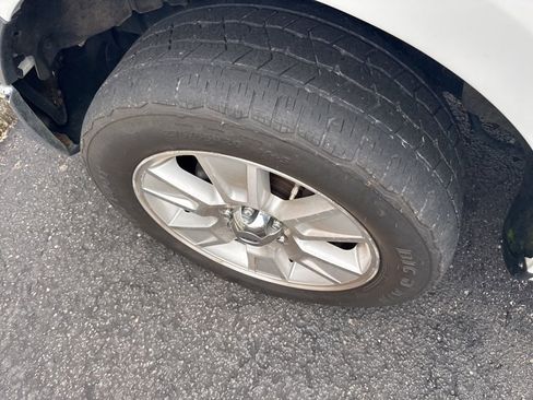 Used 2014 Ford F150 XL w/ Equipment Group 101A Mid image 9