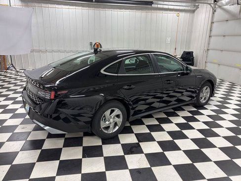 Used 2026 Hyundai Sonata SE FWD image 3